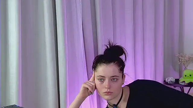 AshleyD  online show from February 6, 2026, 1:45 am