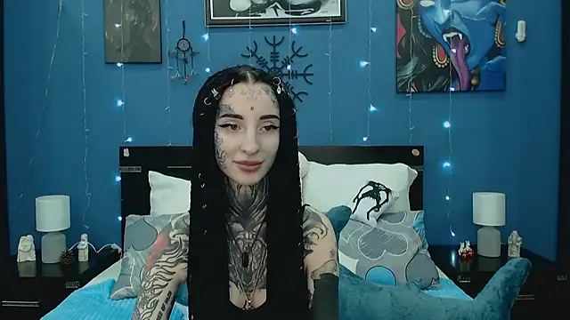 Snapshot of Velvetbat chatting on April 30, 2026, 7:04 am Velvetbat online show from April 30, 2026, 7:04 am