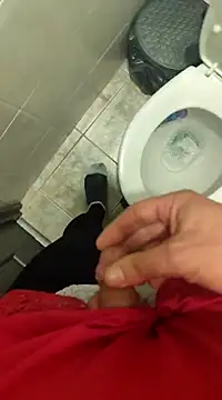 Snapshot of evi42 chatting on March 19, 2025, 11:28 am evi42 online show from March 19, 2025, 11:28 am