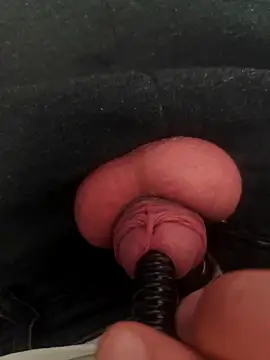 Snapshot of evi42 chatting on April 13, 2026, 8:18 am evi42 online show from April 13, 2026, 8:18 am