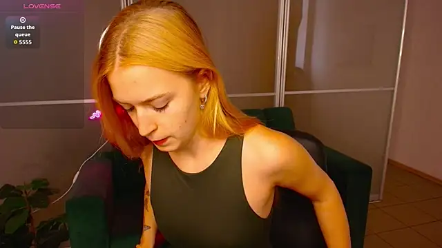 MirandaMayers online show from September 29, 2025, 11:38 am