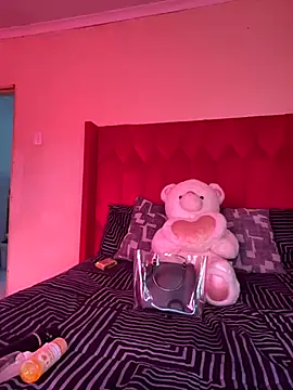 Snapshot of YummyMelanin117 chatting on October 9, 2025, 2:50 pm YummyMelanin117 online show from October 9, 2025, 2:50 pm