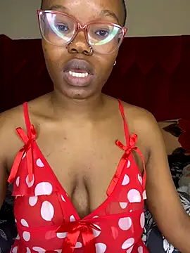 Snapshot of YummyMelanin117 chatting on November 12, 2025, 8:12 pm YummyMelanin117 online show from November 12, 2025, 8:12 pm