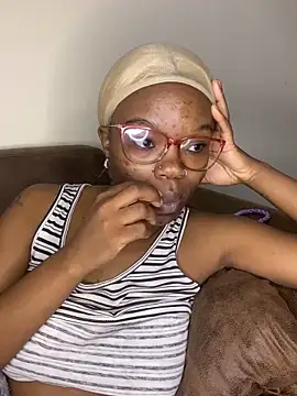 YummyMelanin117 online show from February 26, 2026, 1:16 am