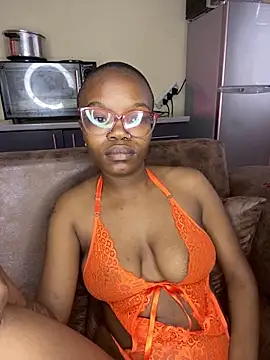 Snapshot of YummyMelanin117 chatting on November 5, 2025, 3:48 pm YummyMelanin117 online show from November 5, 2025, 3:48 pm