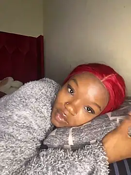 Snapshot of YummyMelanin117 chatting on October 26, 2025, 2:01 am YummyMelanin117 online show from October 26, 2025, 2:01 am