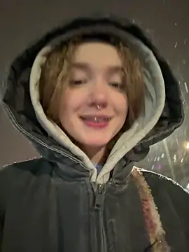 bambi lu online show from March 4, 2026, 6:37 pm