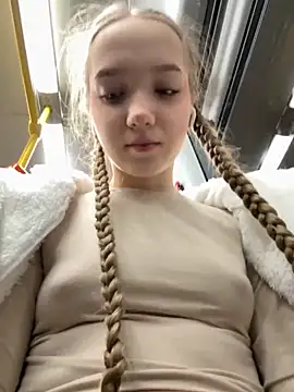 bambi lu online show from October 31, 2025, 4:36 pm