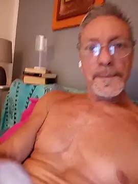 Snapshot of Deddyitalia3 chatting on June 4, 2026, 12:43 pm Deddyitalia3 online show from June 4, 2026, 12:43 pm