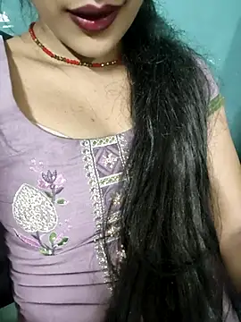 Snapshot of Eshwari_Chopra chatting on May 11, 2026, 5:43 pm Eshwari Chopra online show from May 11, 2026, 5:43 pm