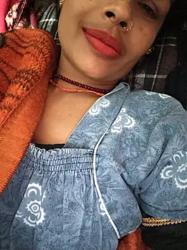 Eshna Dabral online show from November 11, 2025, 4:02 pm