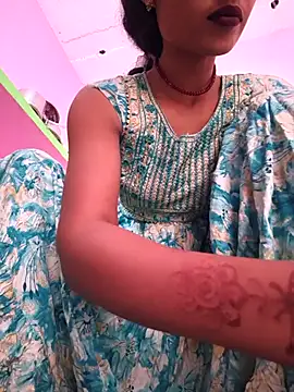 Eshna Dabral online show from October 12, 2025, 2:02 am