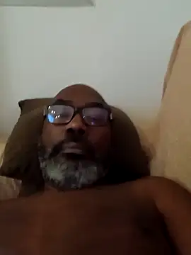 Bigmaumau54 online show from December 18, 2025, 1:11 am