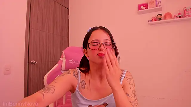 ImBunnyNova online show from June 2, 2026, 3:23 pm