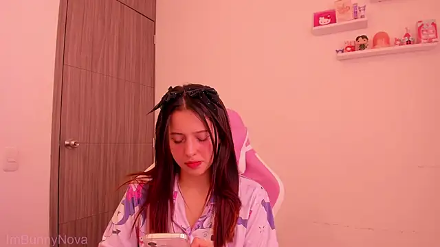 ImBunnyNova online show from June 27, 2026, 5:19 pm