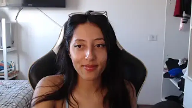 babygirlfree online show from April 14, 2026, 7:30 pm