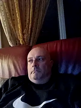 Snapshot of Alexis_Bull chatting on December 16, 2025, 11:42 pm Alexis Bull online show from December 16, 2025, 11:42 pm