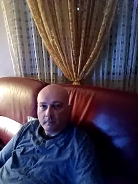 Snapshot of Alexis_Bull chatting on November 10, 2025, 12:26 am Alexis Bull online show from November 10, 2025, 12:26 am