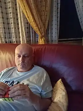 Snapshot of Alexis_Bull chatting on June 7, 2026, 11:32 pm Alexis Bull online show from June 7, 2026, 11:32 pm