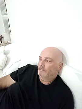 Snapshot of Alexis_Bull chatting on October 9, 2025, 9:21 am Alexis Bull online show from October 9, 2025, 9:21 am