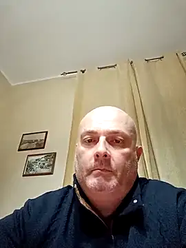 Snapshot of Alexis_Bull chatting on February 4, 2026, 1:33 am Alexis Bull online show from February 4, 2026, 1:33 am