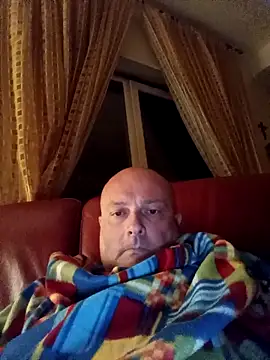 Alexis Bull online show from April 6, 2026, 10:22 pm