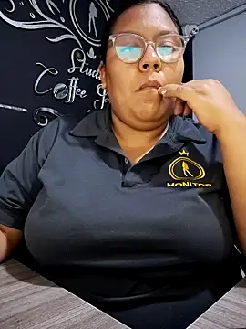 Snapshot of sheila_ro chatting on March 7, 2026, 11:32 pm sheila ro online show from March 7, 2026, 11:32 pm