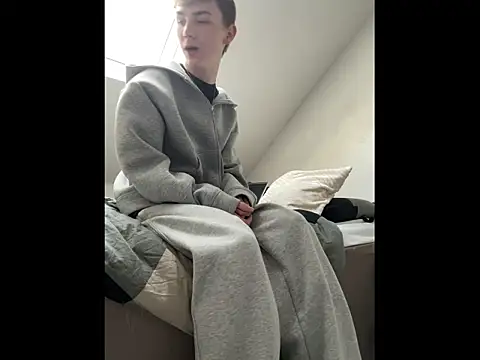 Snapshot of colar55x chatting on February 18, 2026, 2:24 pm colar55x online show from February 18, 2026, 2:24 pm