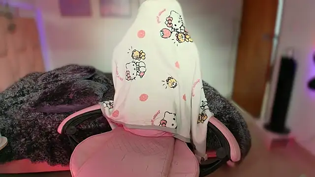 lunesweet online show from March 2, 2026, 9:55 pm