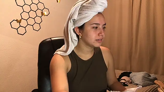 amelia hall online show from September 18, 2025, 12:08 pm