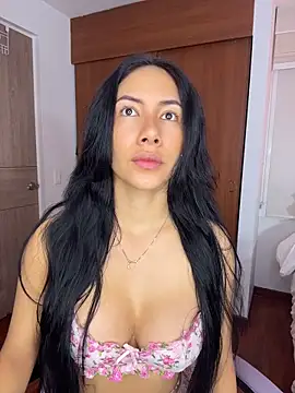 ArianaReynoldss online show from April 9, 2026, 10:21 am