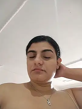 Snapshot of carlafox05 chatting on February 8, 2026, 5:10 pm carlafox05 online show from February 8, 2026, 5:10 pm