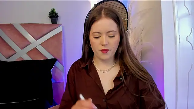 viol collins   online show from November 5, 2025, 3:59 pm