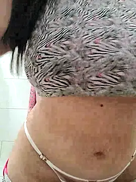 Snapshot of Yuli_Mars chatting on November 16, 2025, 4:23 pm Yuli Mars online show from November 16, 2025, 4:23 pm