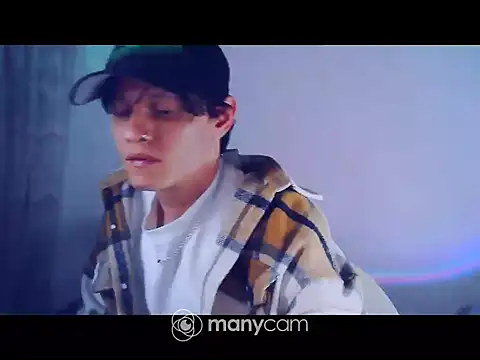 santihot089 online show from April 2, 2026, 2:52 am