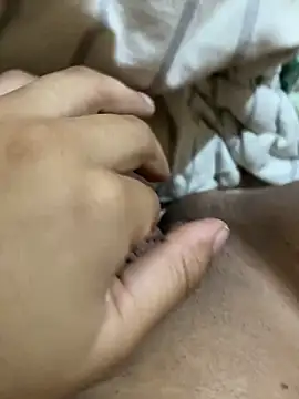 Snapshot of Vivi58 chatting on March 19, 2025, 8:01 am Vivi58 online show from March 19, 2025, 8:01 am