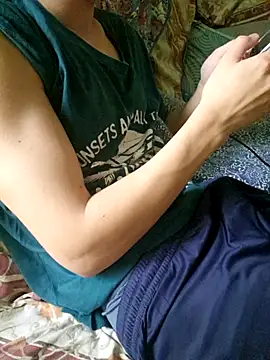 tipetto06 online show from September 17, 2025, 9:22 am