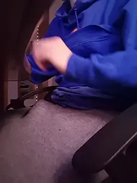 tipetto06 online show from November 12, 2025, 8:18 am