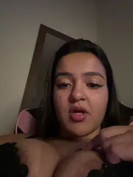 Manu 2002  online show from February 13, 2026, 2:11 am