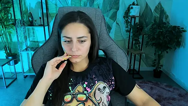 Snapshot of ValeriiMills chatting on October 13, 2025, 4:08 pm ValeriiMills online show from October 13, 2025, 4:08 pm