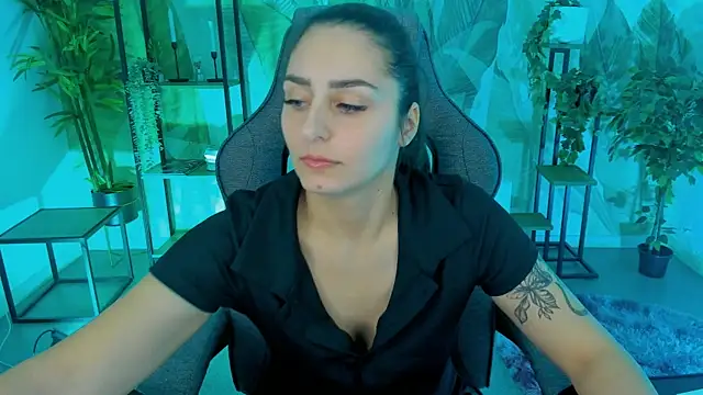 Snapshot of ValeriiMills chatting on November 3, 2025, 2:53 pm ValeriiMills online show from November 3, 2025, 2:53 pm