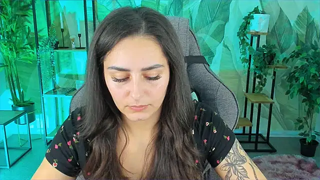 Snapshot of ValeriiMills chatting on November 27, 2025, 3:01 pm ValeriiMills online show from November 27, 2025, 3:01 pm