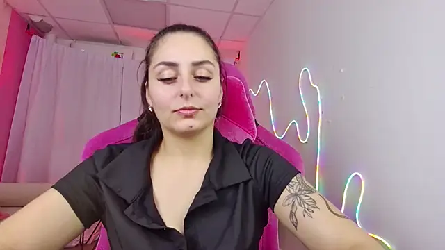 Snapshot of ValeriiMills chatting on November 25, 2025, 3:45 pm ValeriiMills online show from November 25, 2025, 3:45 pm