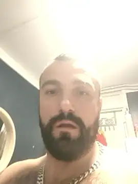 lucka1234 online show from April 9, 2026, 8:26 pm