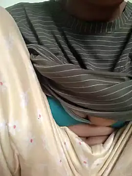 Desi Bhabi 01 online show from October 30, 2025, 6:12 am