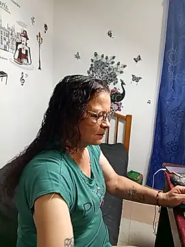 Snapshot of katrina_perez chatting on February 26, 2026, 10:43 pm katrina perez online show from February 26, 2026, 10:43 pm