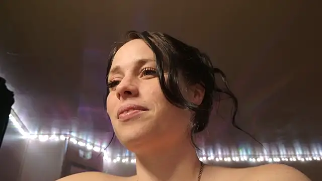 Snapshot of mavismable chatting on January 18, 2026, 4:49 am mavismable online show from January 18, 2026, 4:49 am