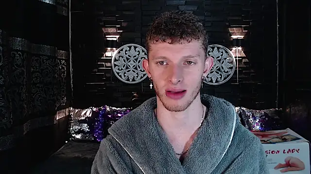 andrewxbi online show from September 10, 2025, 11:31 am