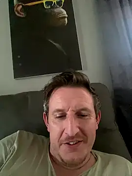 Snapshot of Tommyglasgow1983 chatting on October 23, 2025, 7:40 am Tommyglasgow1983 online show from October 23, 2025, 7:40 am