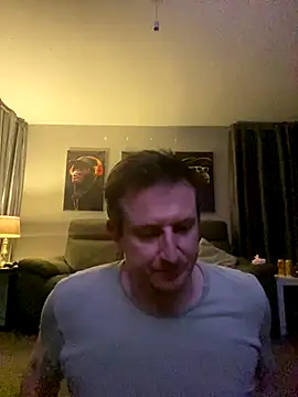 Snapshot of Tommyglasgow1983 chatting on October 22, 2025, 4:12 am Tommyglasgow1983 online show from October 22, 2025, 4:12 am